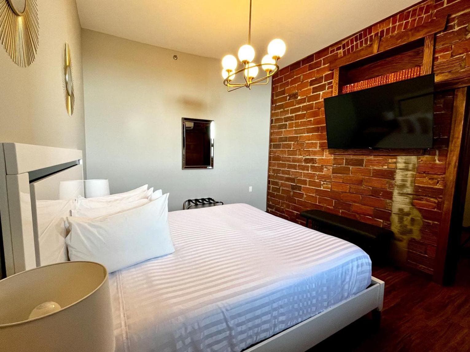 The Baker Hotel Cranbrook Luaran gambar